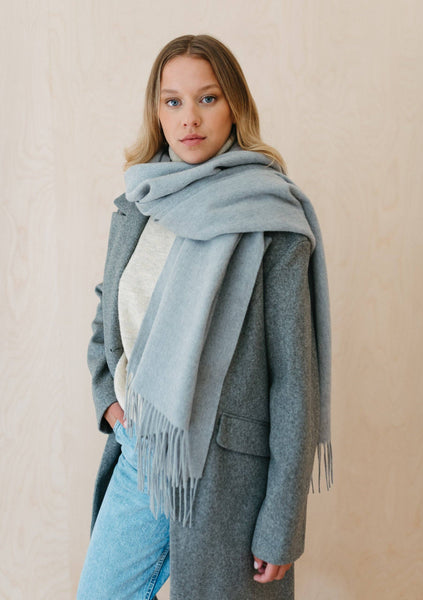 Lambswool Oversized Scarf Light Grey