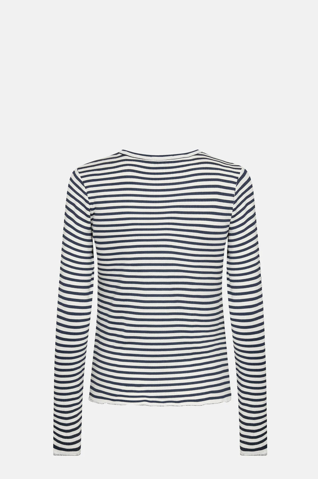 Levetē Room Ika Tee